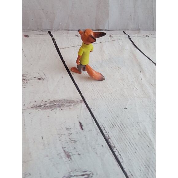 Mini Fox Nick Wilde Pixar Disney Zootopia Toy Figure Cake Topper - Picture 4 of 6